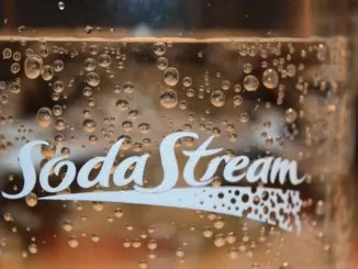 Eine Sodastream Flasche in der Nahaufnahme