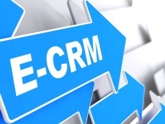 E-CRM als Logo in weißer Schrift auf blauem Hintergrund