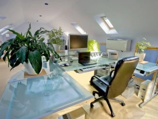 Ein Home Office in einem umgebauten Loft